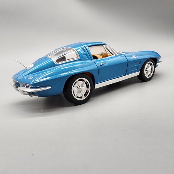 Jada 1963 Chevy Corvette Sting Ray 1:24 Diecast Blue Model Car - Picture 5 of 12